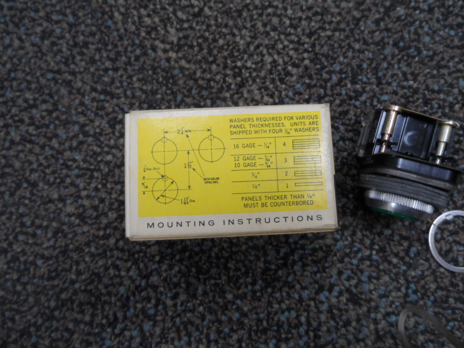 NEW WITH BOX! ALLEN-BRADLEY SER.T GREEN FLUSH MOMENTARY PUSH BUTTON 800T-A1A