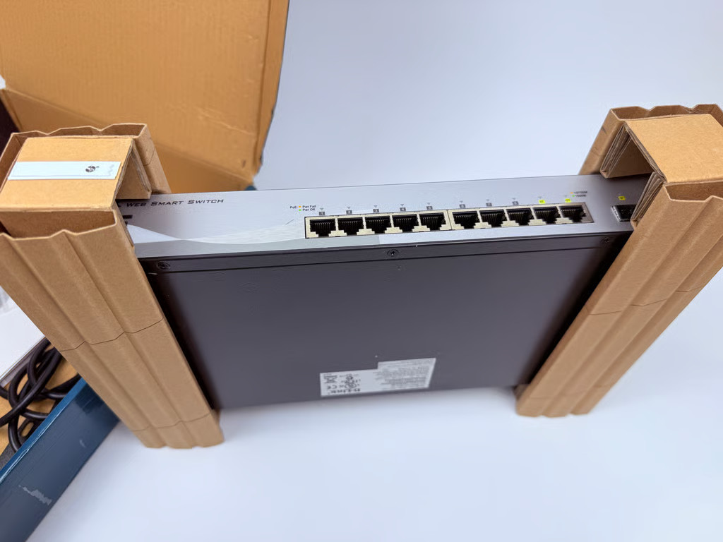 D-Link DGS-1210-10P 10-Port Gigabit Web Smart PoE+ Switch 8 PoE 2 SFP 65W
