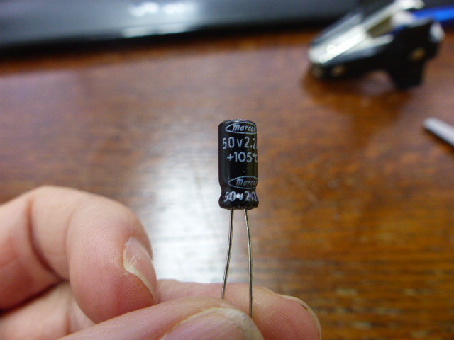MARCON CEUSM1H2R2 Qty of 200 per Lot 2.2UF 50V 5X11 100/BAG 105 DEG MARCON
