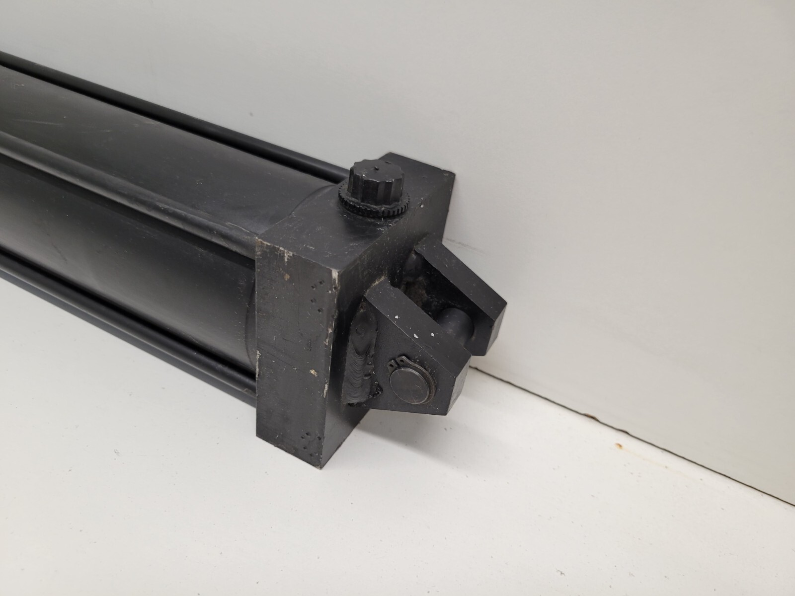 NEW OLD STOCK! PARKER PNEUMATIC CYLINDER 02.50-CBB2AUS14AC-16.000