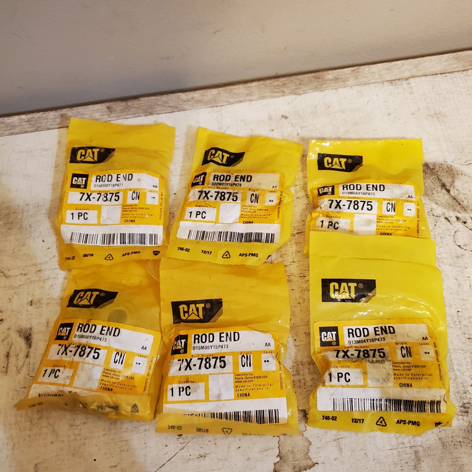 CAT 7X-7875 Caterpillar 7X7875 3/8-24 Internal Threaded Rod End Greaseable