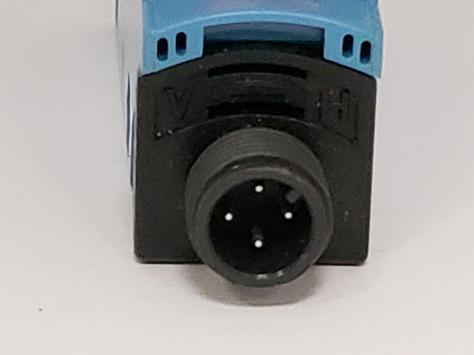 SICK WL250-P430 PHOTOELECTRIC SENSOR RETRO-REFLECTIVE 10-30 VDC PNP 4 PIN