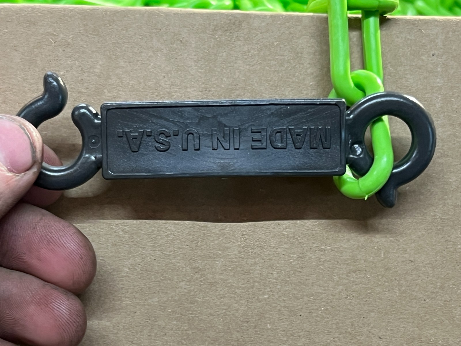 MR. CHAIN 30014-500 1.5 In. X 500 Ft. Safety Green Plastic Barrier Chain