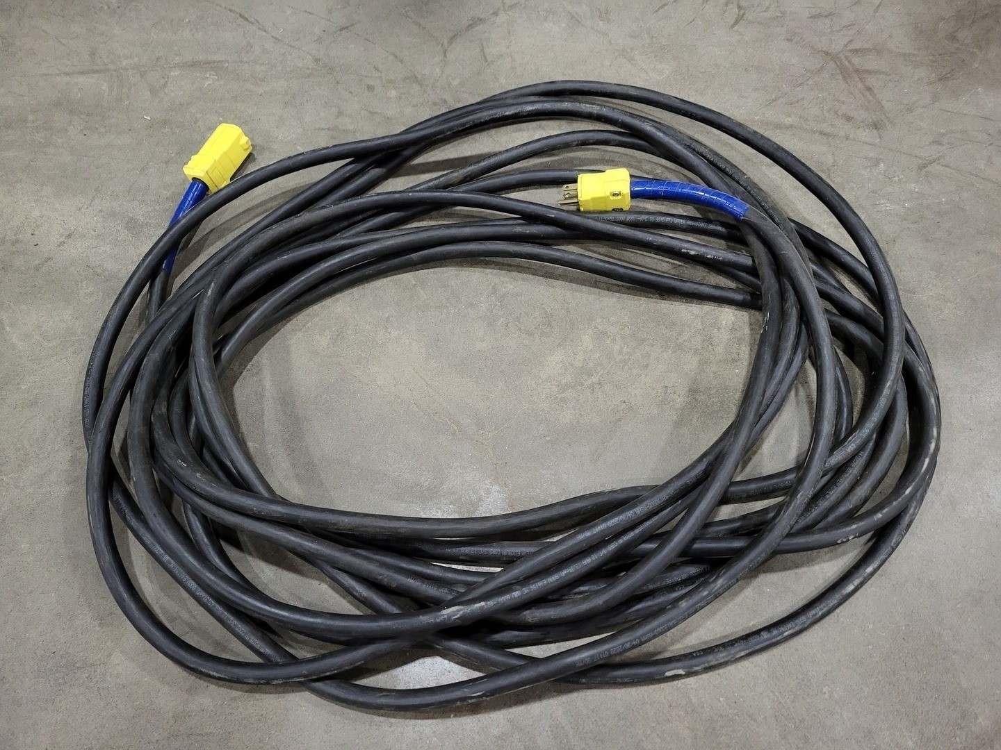 SOUTHWIRE 60 ft SOOW Power Extension Cord 12/3 AWG 15A 125V – Wire & Cable