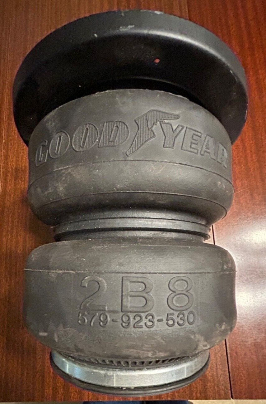 Goodyear 579-923-530 Air Spring 2B8, NEW