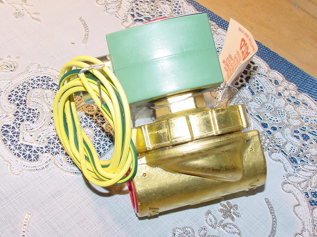Asco RedHat 8220G409, 2-Way, Normally Closed, Solenoid Valve, Steam / Hot Water