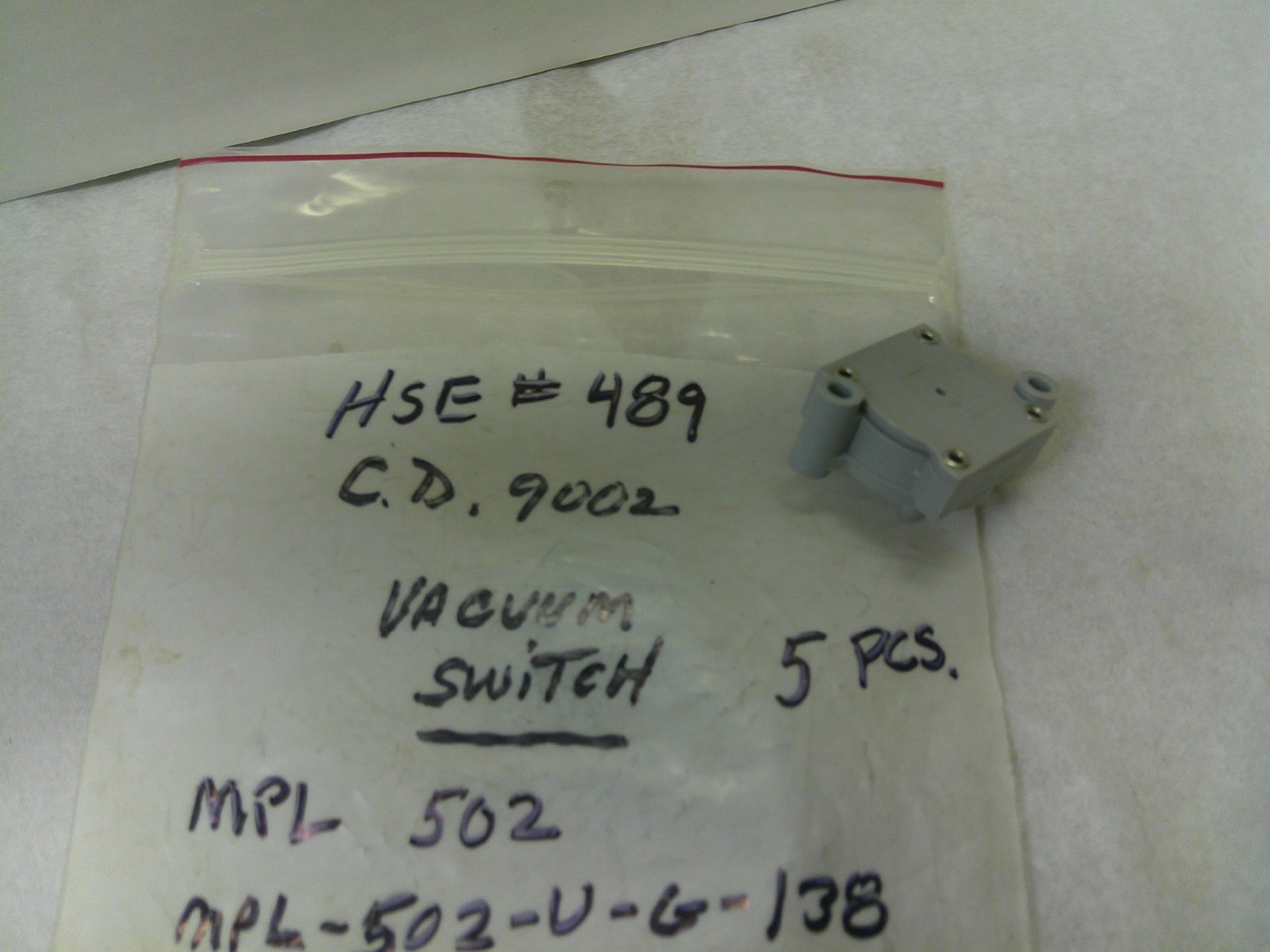 MPL-502 MPL-502-U-G-138 PRESSURE SWITCH (5 PCS.)