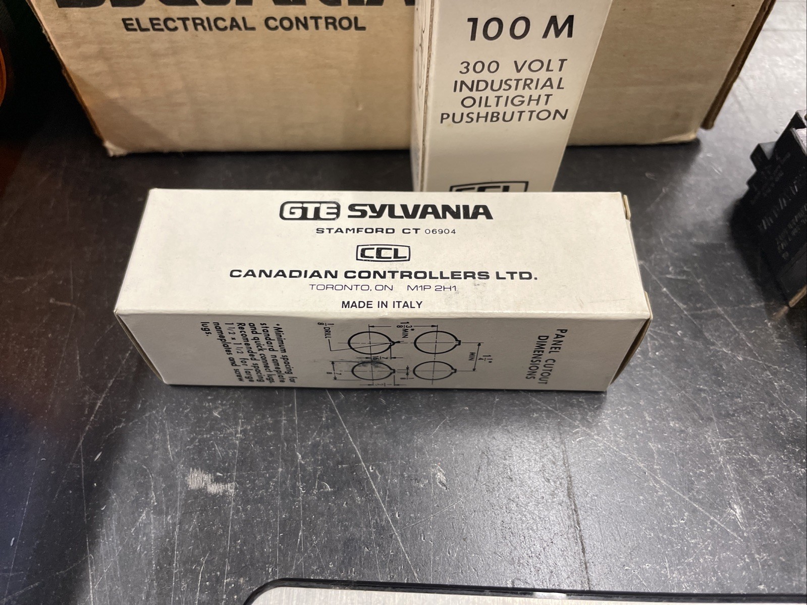 Lot o 3 New Vintage Sylvania 100M-CG9ZB Selector Switch 300V Industrial Oiltight