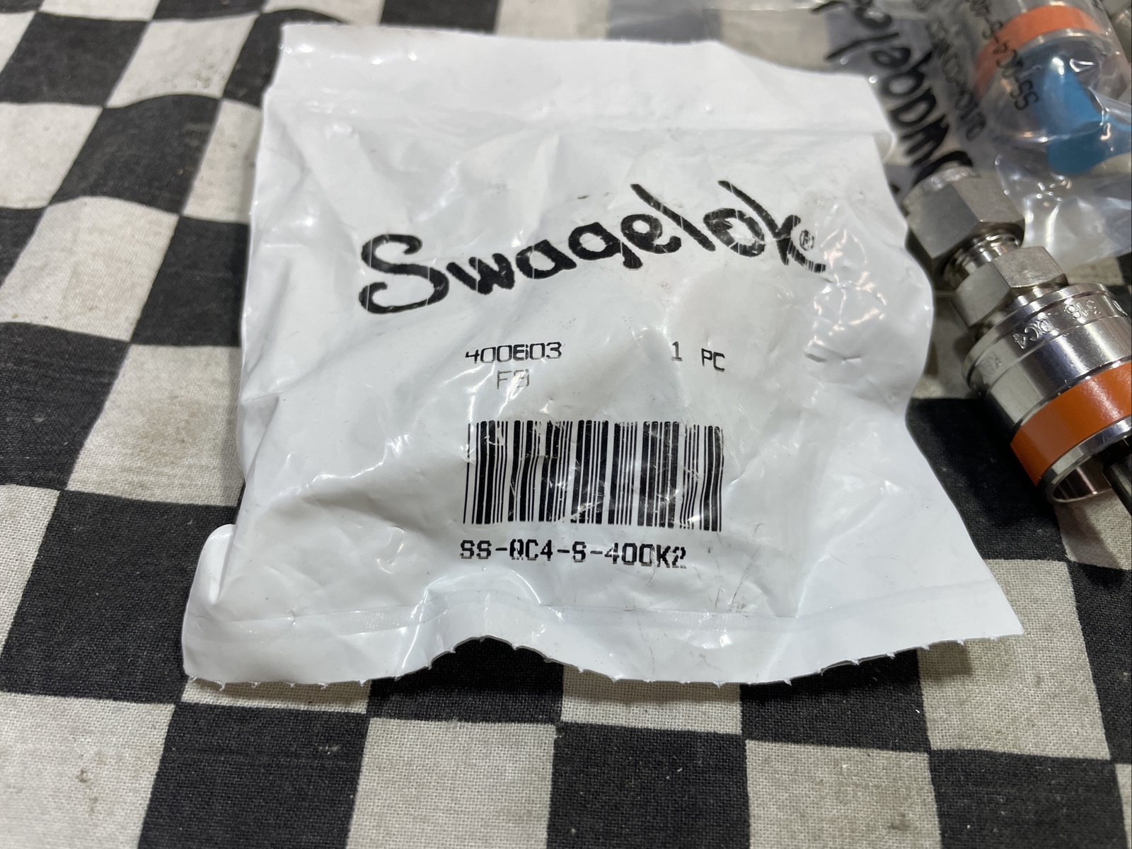 SWAGELOK SS-QC4-S-400K2, Quick Connect Orange Key 1/4″ , LOT OF 15