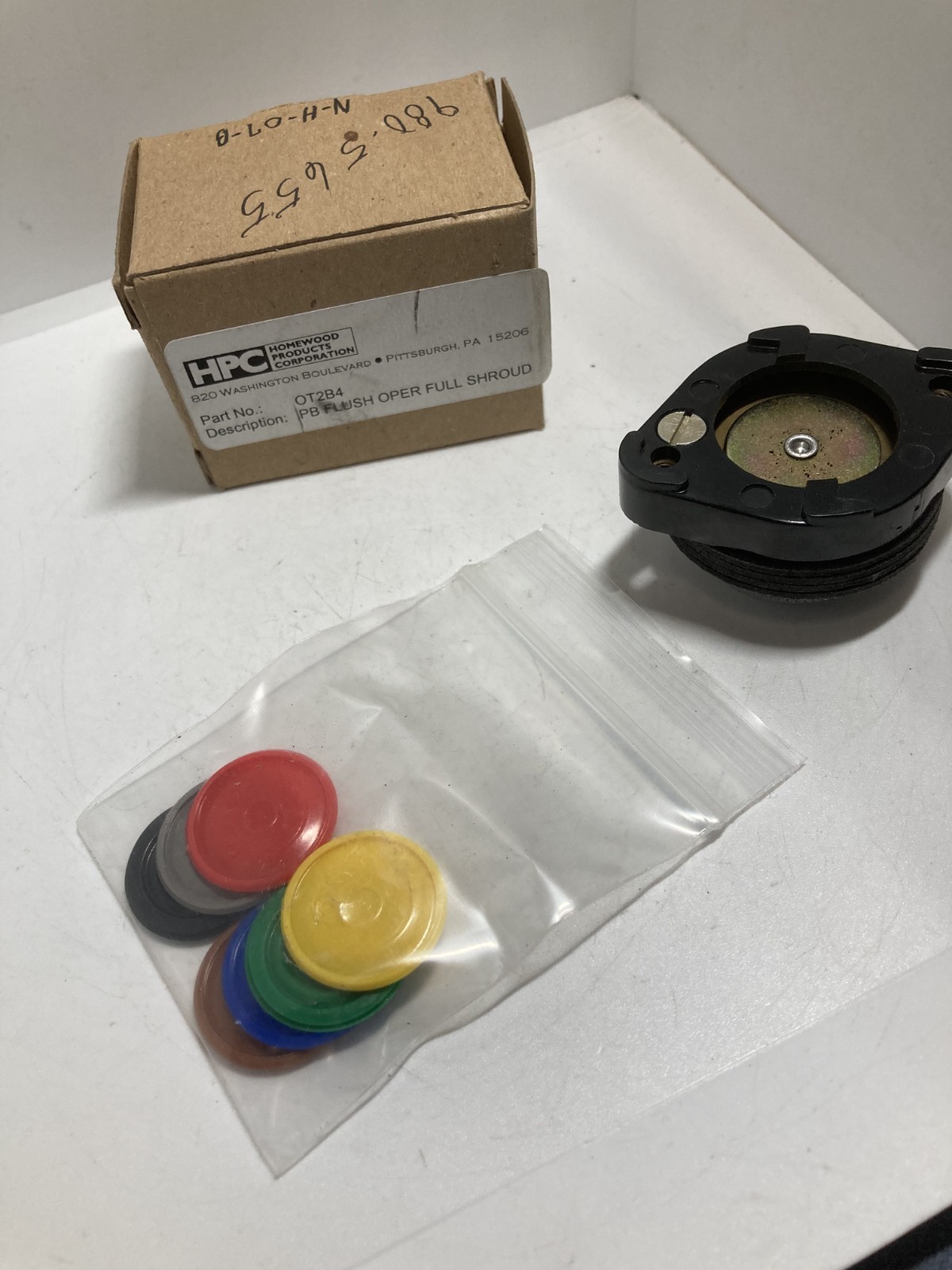 WESTINGHOUSE QT2B4 PUSHBUTTON OPERATOR UNIVERSAL 30MM ASSORTED COLORS NIB