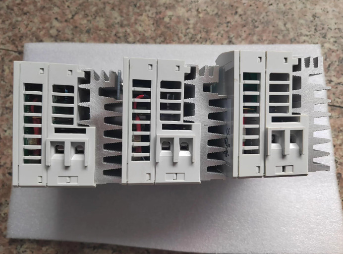 1PCS TE10A 25A 240V