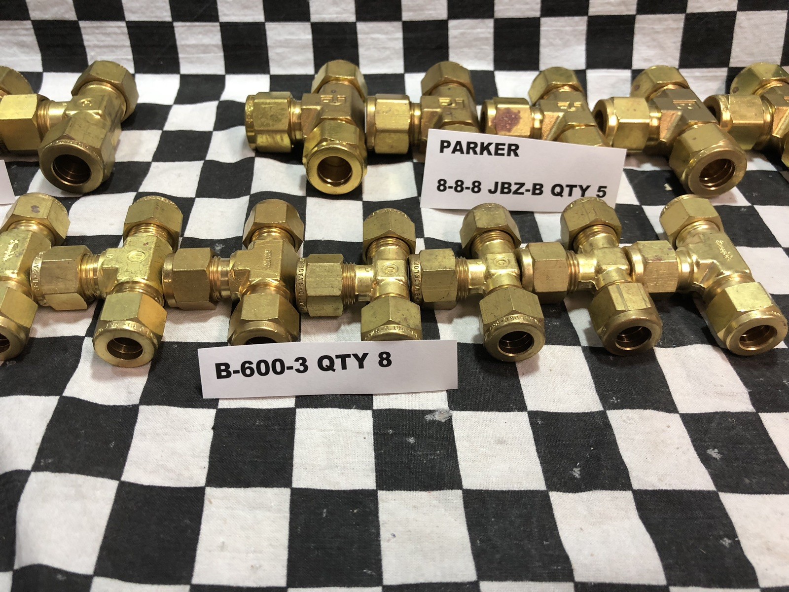 15x Swagelok PARKER TEE 3/8 1/2, B-810-3, B-600-3, 8-8-8 JBZ-B SHIPSAMEDAY#106JK