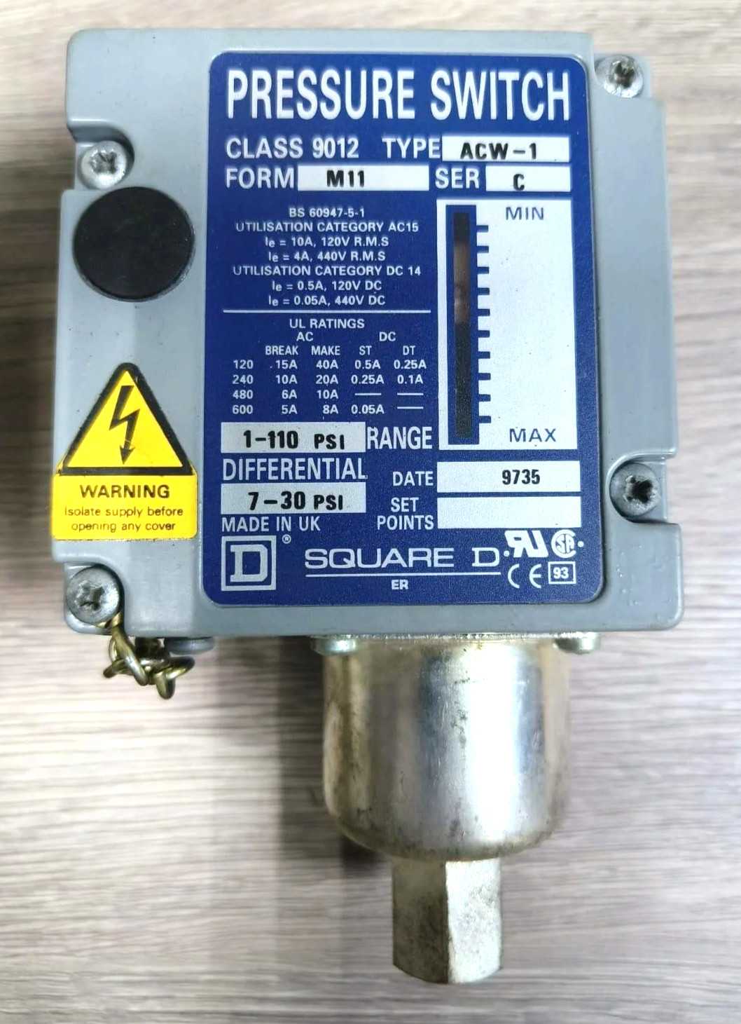 Differential Pressure Switch / Square D / ACW-1