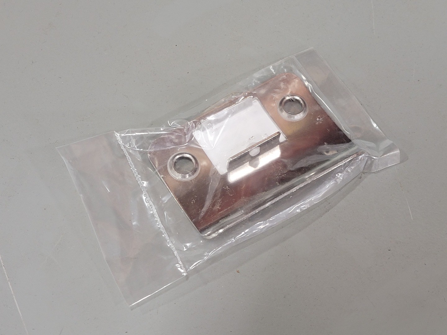 SURPLUS NEW ADAMS RITE 4902-01-630 Stainless Steel Deadlatch Strike – Unknown