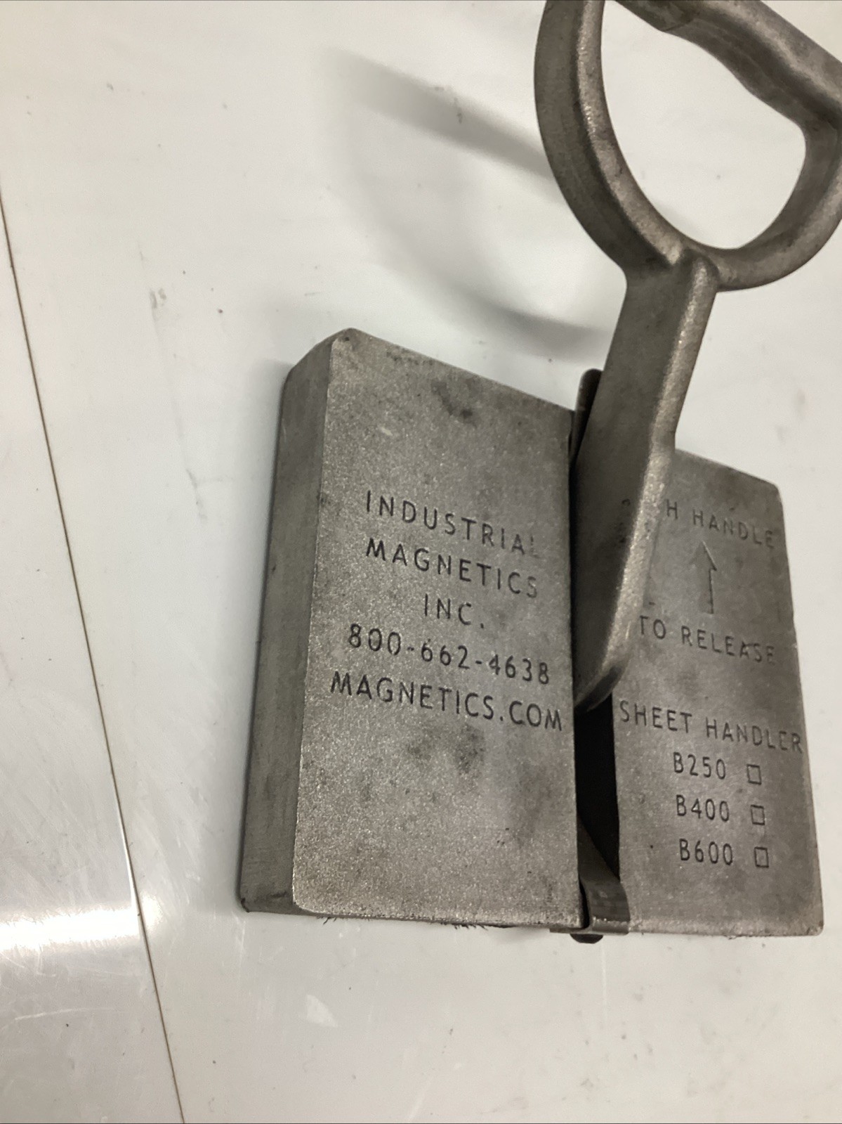 Mag-Mate B600 Lifting Magnet, 600 Lb Flat Steel Cap U-409S