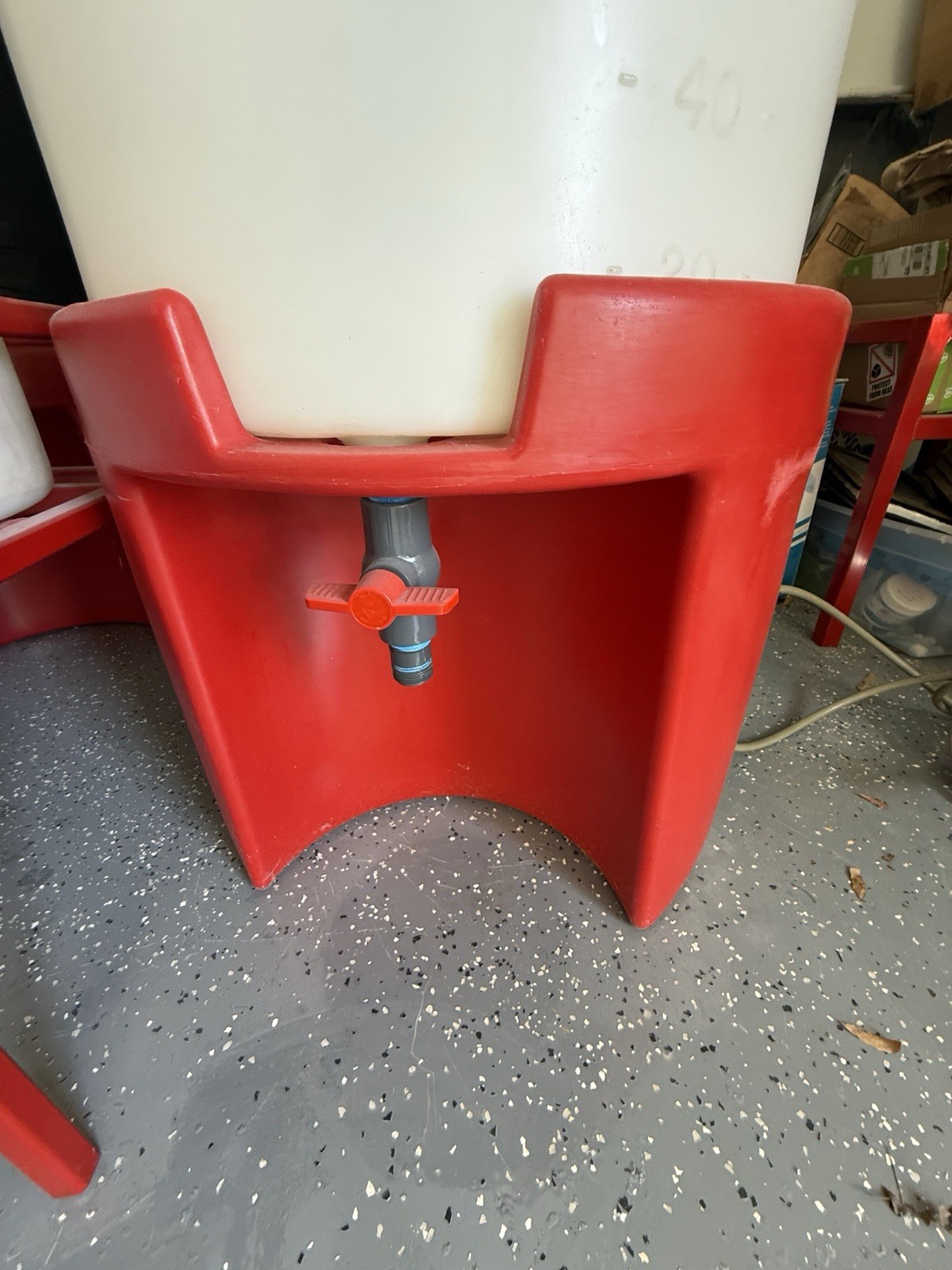 Liquid Dispensing Tank