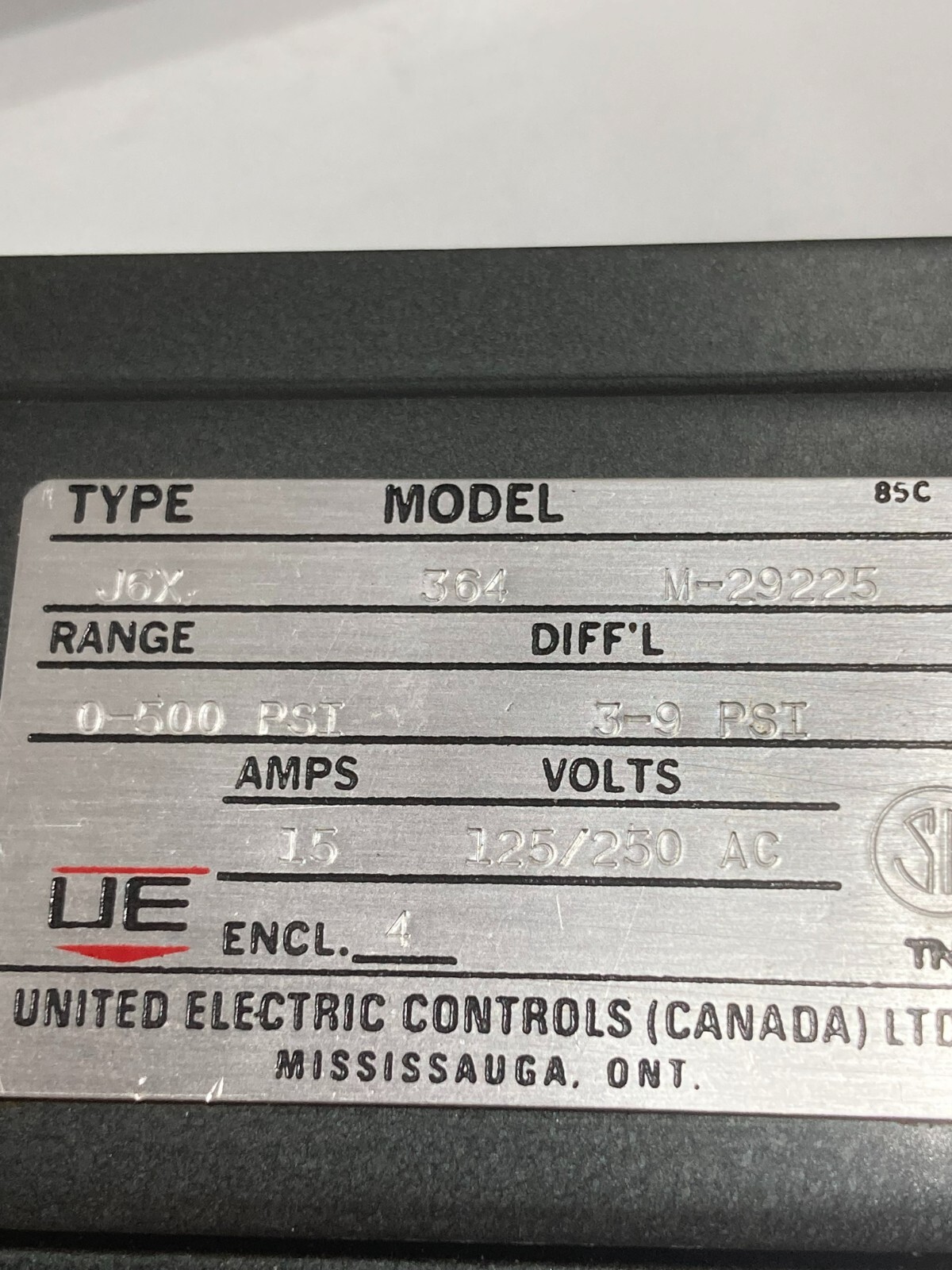 UNITED ELECTRIC J6X 364 PRESSURE SWITCH 0-500PSI 15A 125/250AC NNB