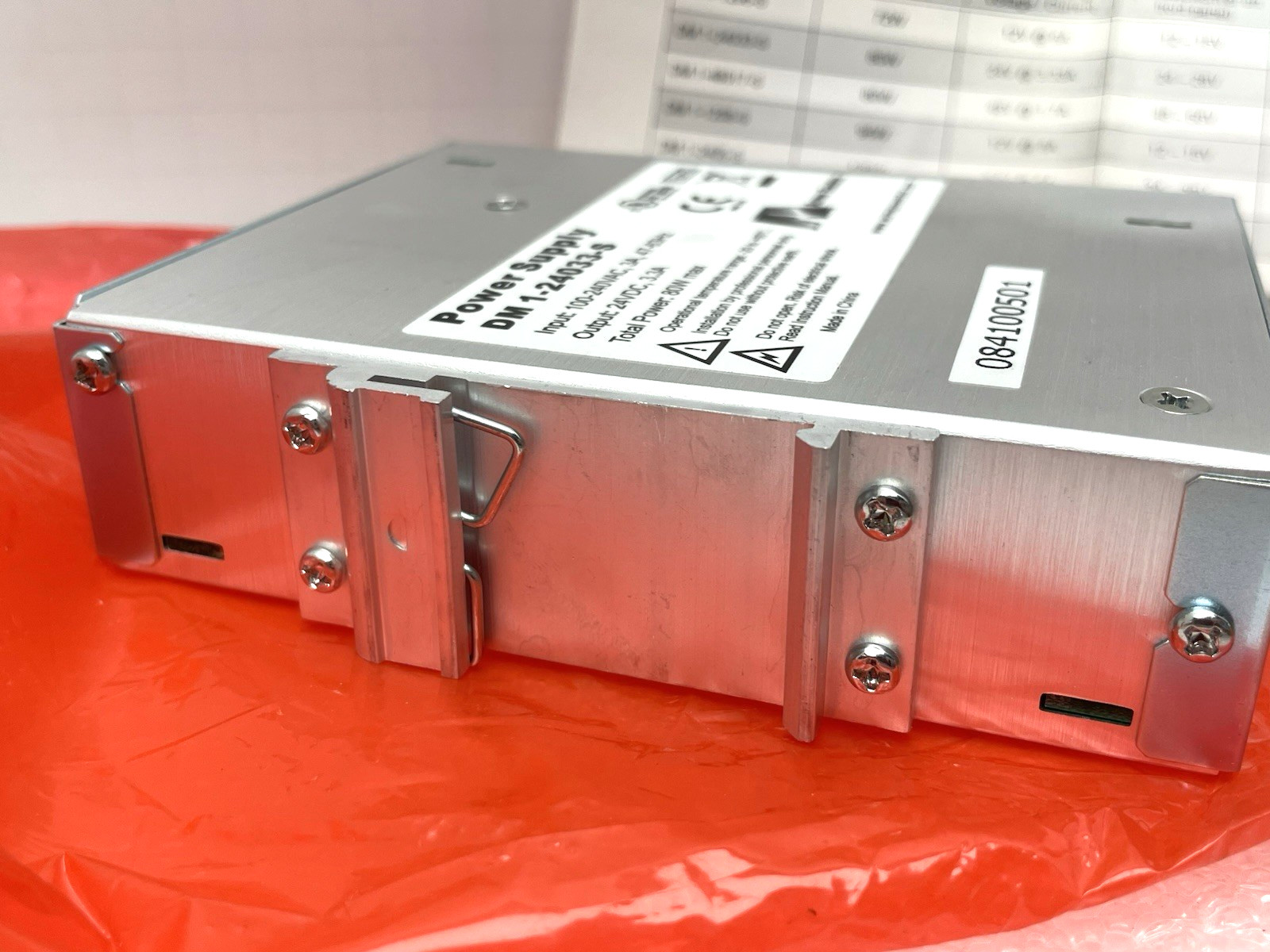 NEW ACME DM124033S POWER SUPPLY 100-240VAC 3A 47-63Hz 24VDC 3.3A 80W DM1-24033-S