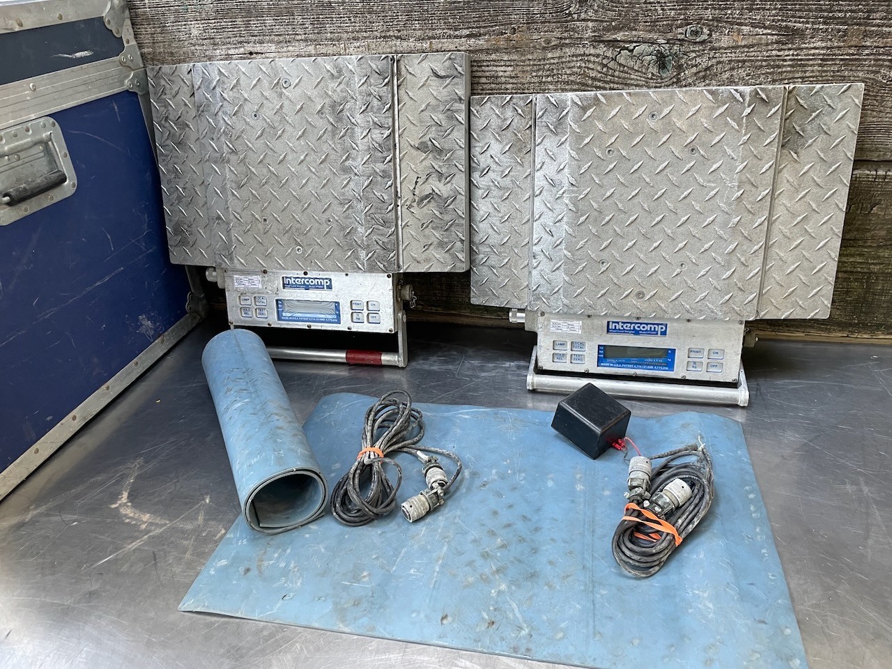 -LOT of 2- Intercomp PT300 Wheel Load 25,000 Portable Truck Scale with Dual Case