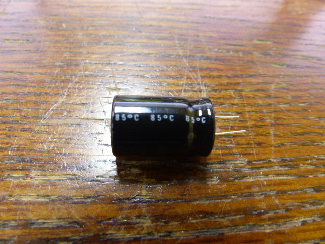 MARCON UVR1C222MHA Qty of 50 per Lot 2200UF 16V 12X21MM 85 DEG. 8MM LL MARC
