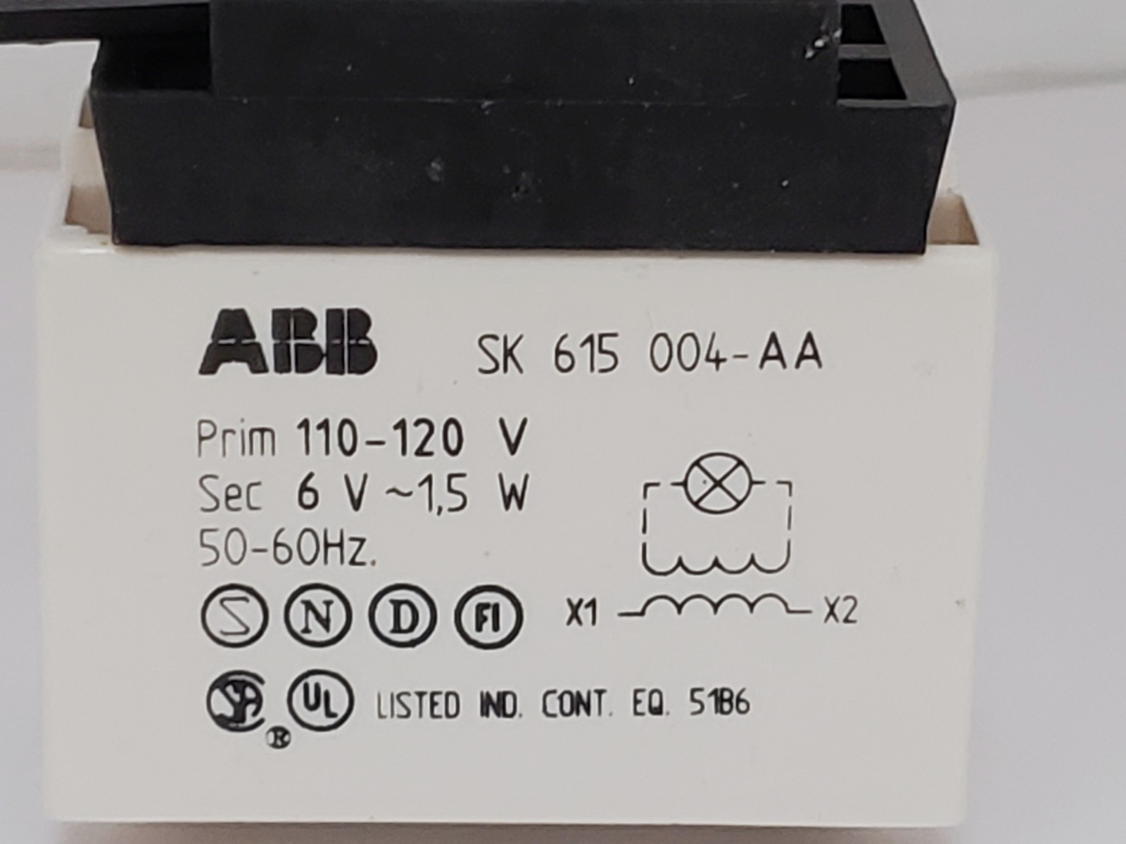 ABB SK 615 004-AA PILOT LIGHT YELLOW W/CONTACT BLOCK 110-120V 50/60HZ NNB