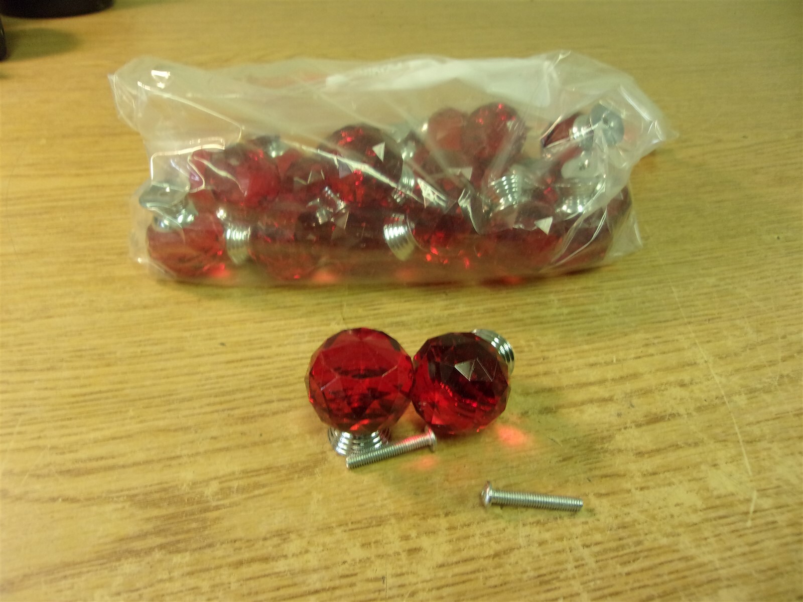NEW Lot of 25 Red Drawer Knobs with Screws *FREE SHIPPING*