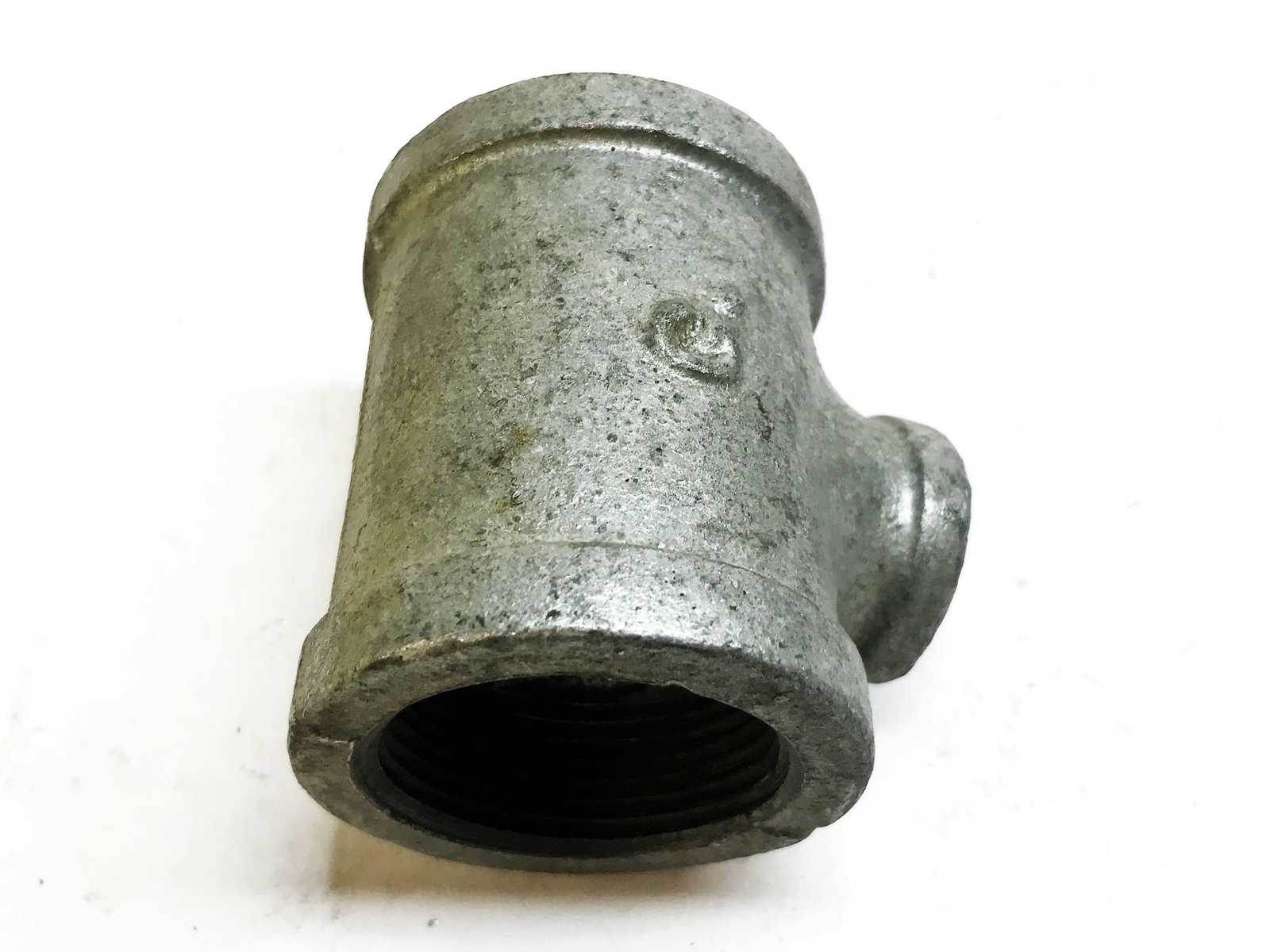 Unbranded Galvanized 1-1/2″ x 3/4″ x 1-1/2″ Tee Coupling [Lot of 3] NOS