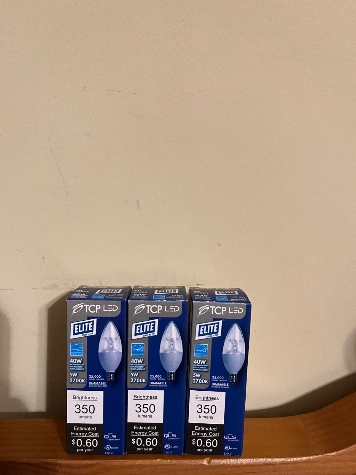 Elite TCP LED Light Bulb Lot of 3 Dimmable 5W 2700K 40W Replacement NIB