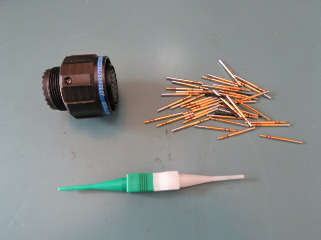 AMPHENOL D38999/26ZD35SN Qty of 1 per Lot 37 Position Circular Connector Plug,