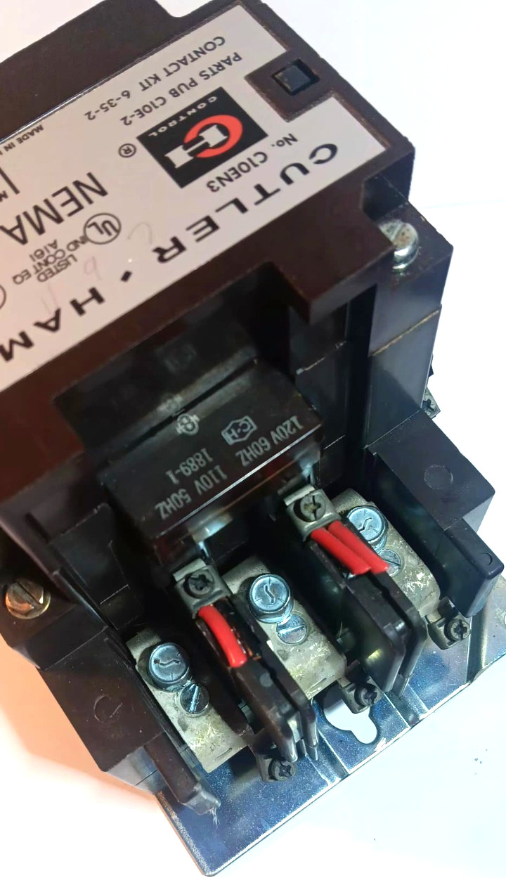 CUTLER HAMMER C10EN3 SER. B1, 3 Pole Contactor 120 Volt Coil