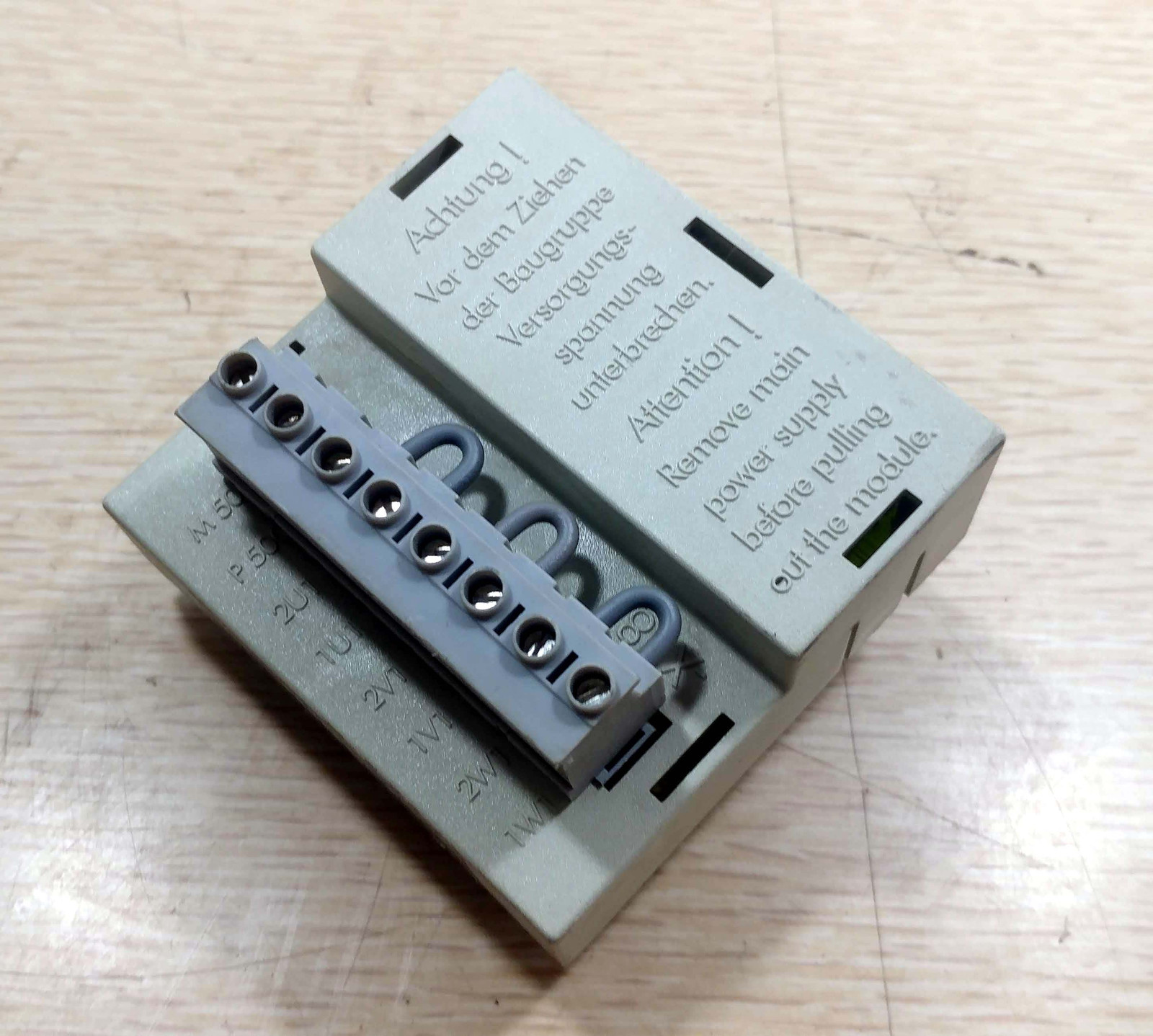 1 USED SIEMENS 6SN1111-0AB00-0AA0 VERSION A SURGE ARRESTER ***MAKE OFFER***