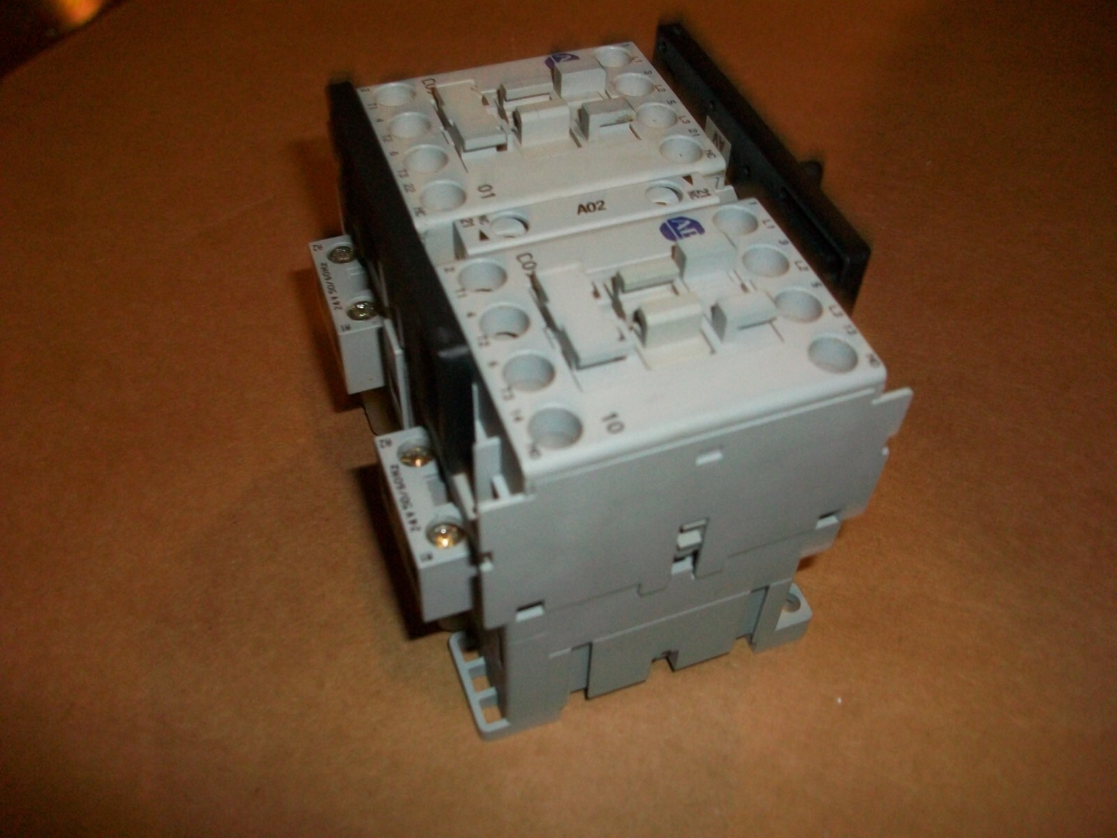 Allen Bradley Reversing Contactor 100-C09*01 Series A USED