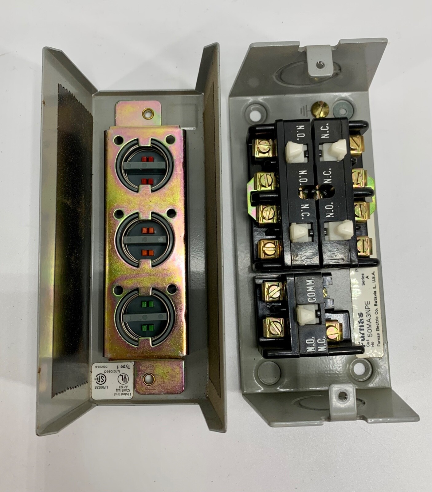 Furnas # 50MA3NP ~ 3 Button Control Station ~ (5105)