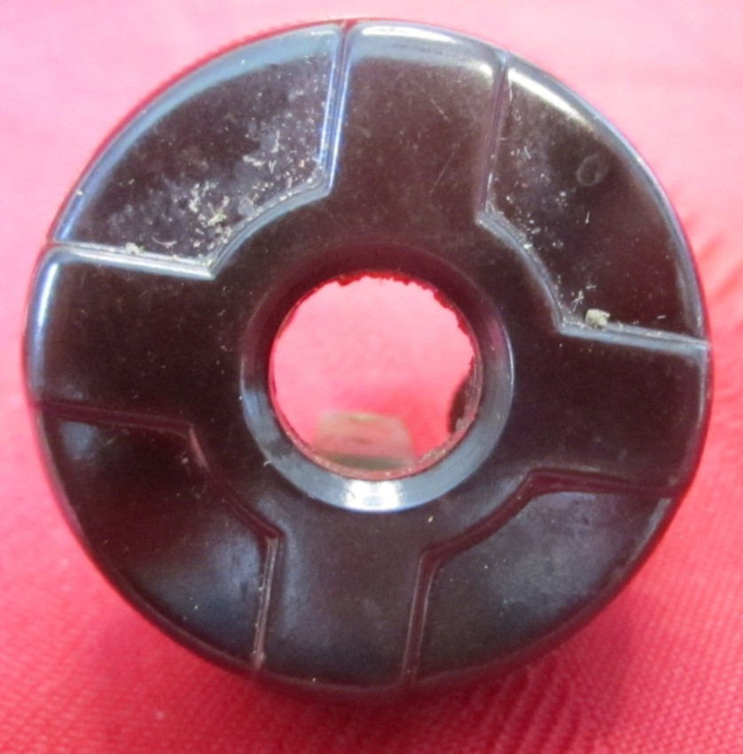 NOS GEM Bakelite Tri-Tap w/Prongs Electrical Plug Rubber Connector Cord Clamp