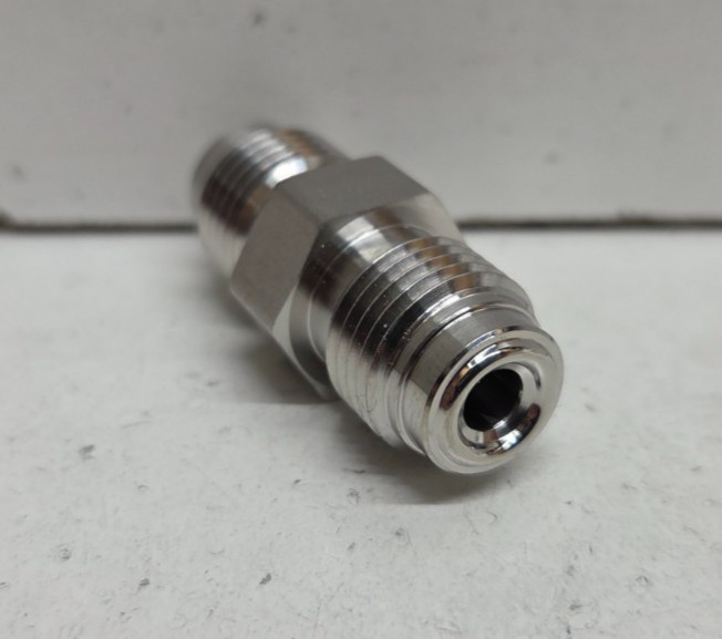 NEW NO BOX! SWAGELOK 1/4″ VCR FACE SEAL FITTING UNION BODY SS-4-VCR-6-DM