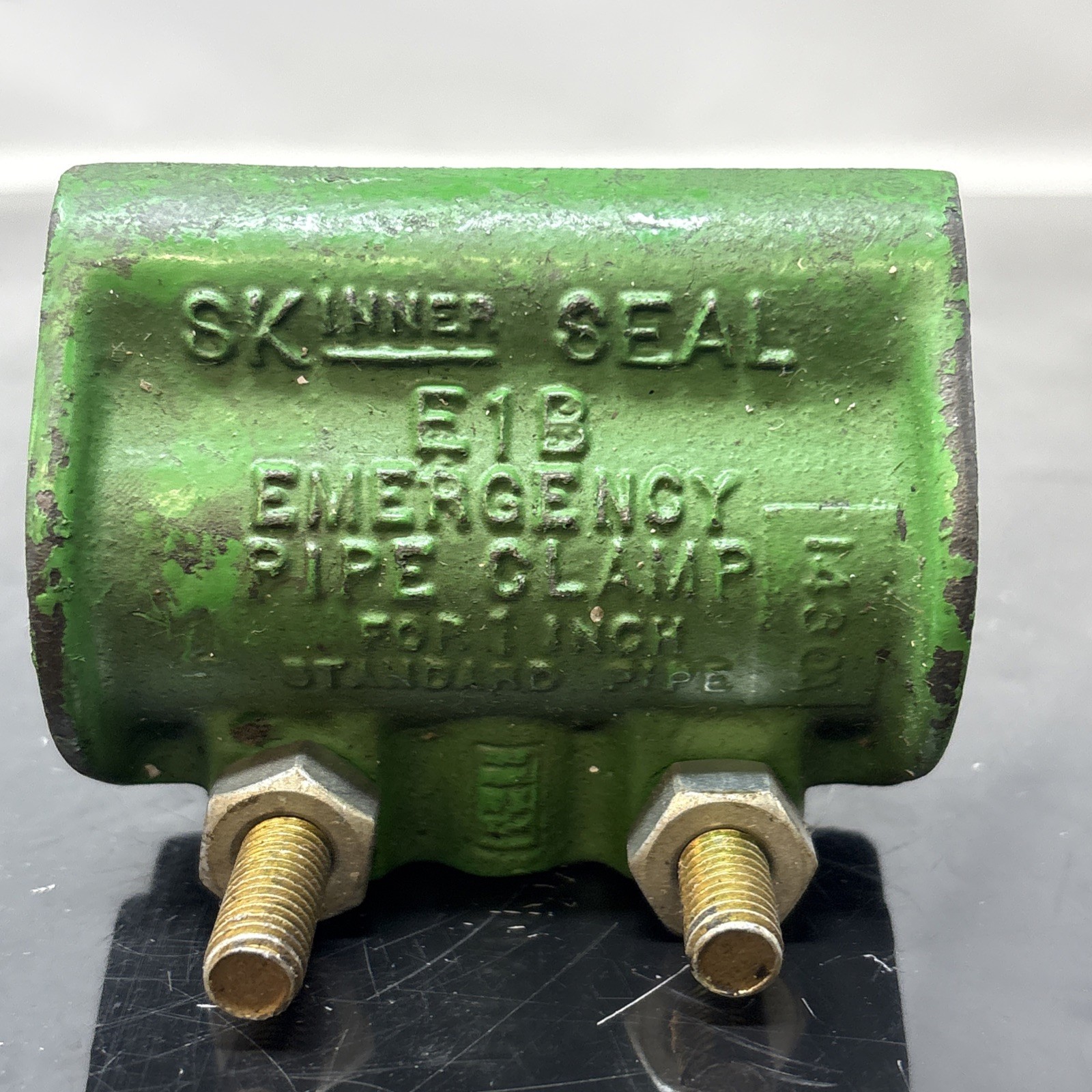 Skinner Seal E1B SLB 080008 Pipe Clamp 1″ E1BSLB080008 Green