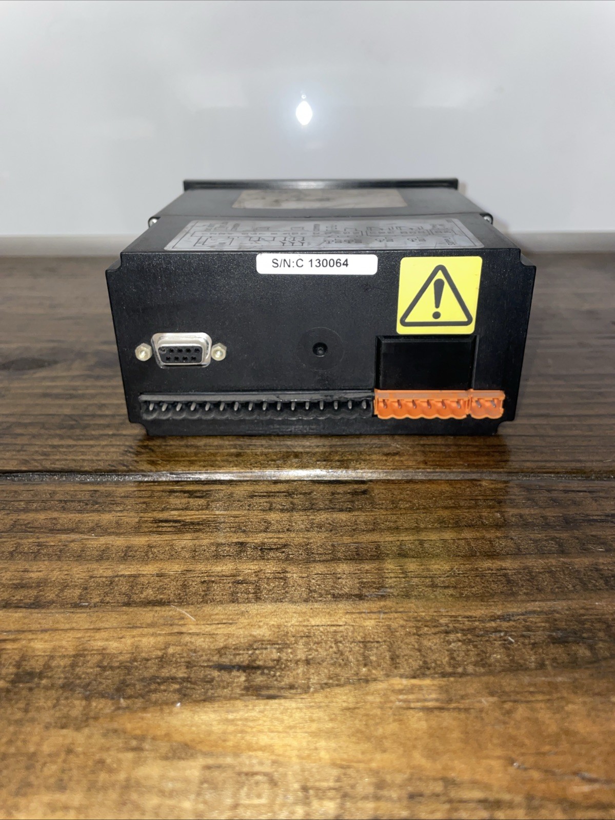 MAX MACHINERY INC 121-200 FLOW INDICATOR CONTROLLER 24VDC 130VAC .4A 50/60HZ