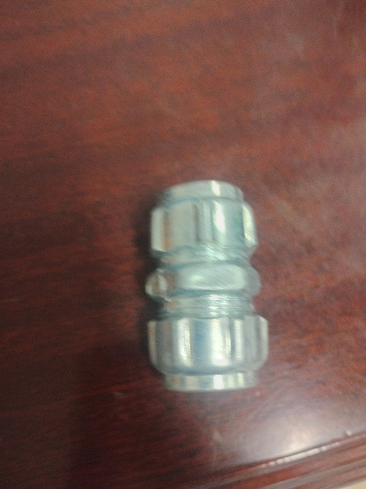Thomas & Betts 5220 3/4″ EMT Raintight Coupling. Box of 50. New