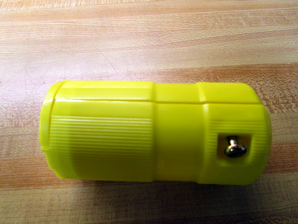 Hubbell 2323VY Twist-Lock Connector Body
