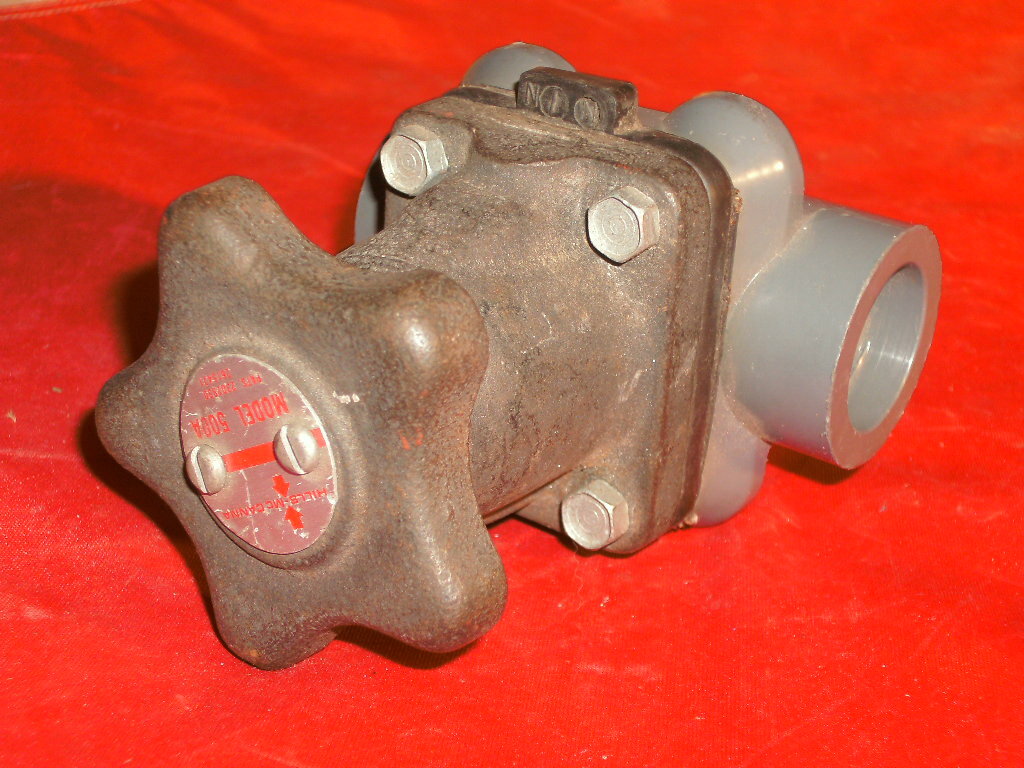 HILLS MCCANNA 500A NON-INDICATING DIAPHRAGM VALVE 3/4″ NPT NEOPRENE/PVC BODY