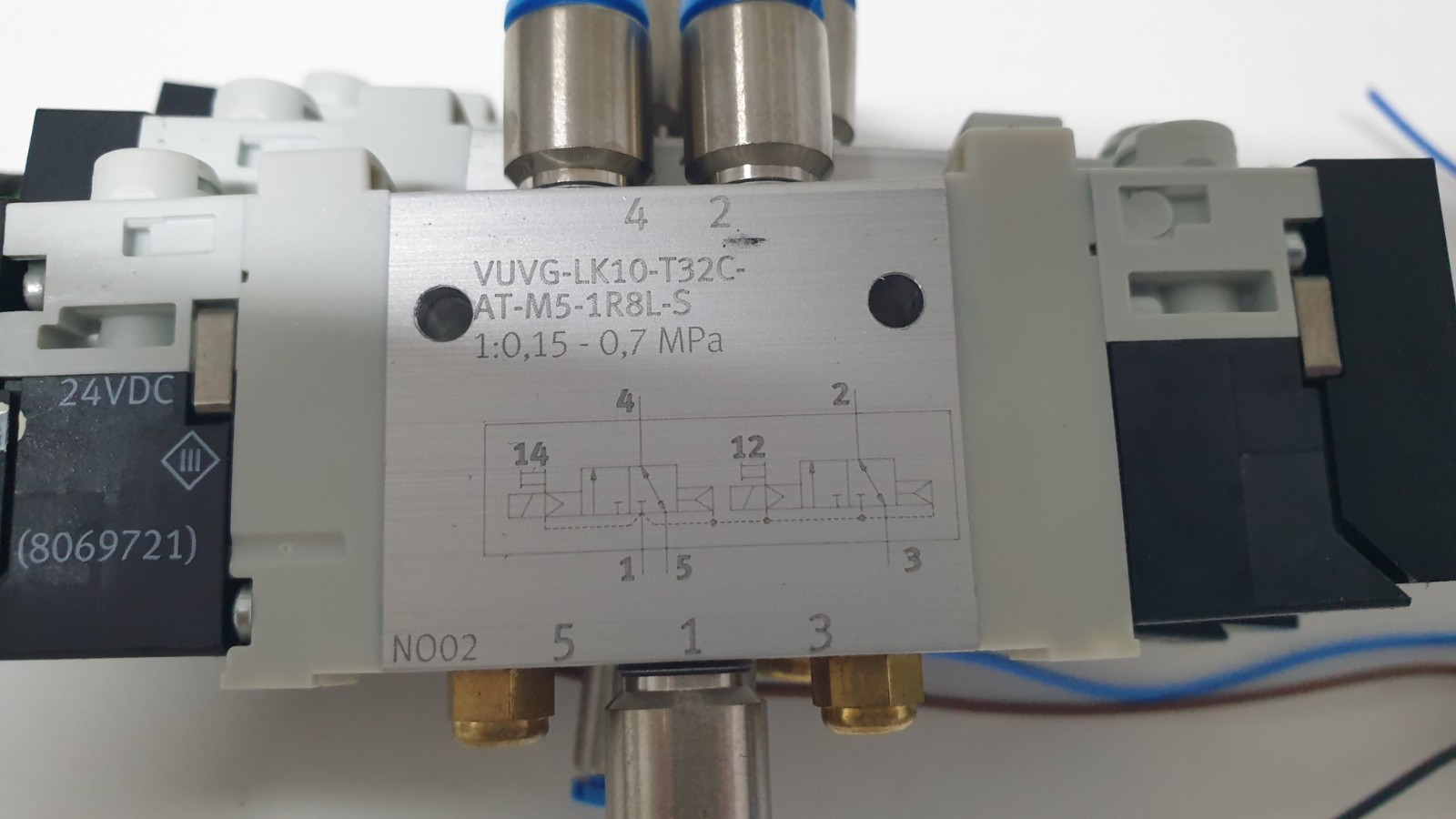 Festo Pneumatic Valve Manifold Assembly with Cables – USED