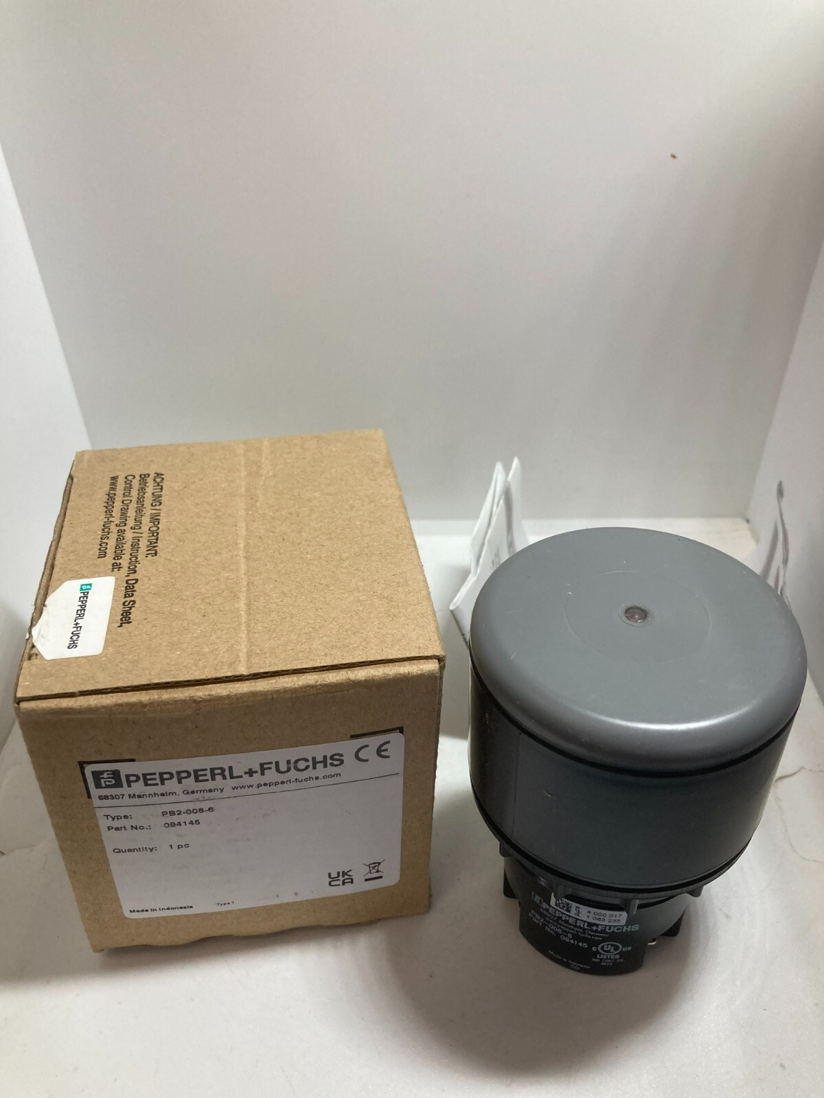 PEPPERL+FUCHS PB2-008-6 PALM BUTTON PROXIMITY SENSOR 24VDC 100MA NIB