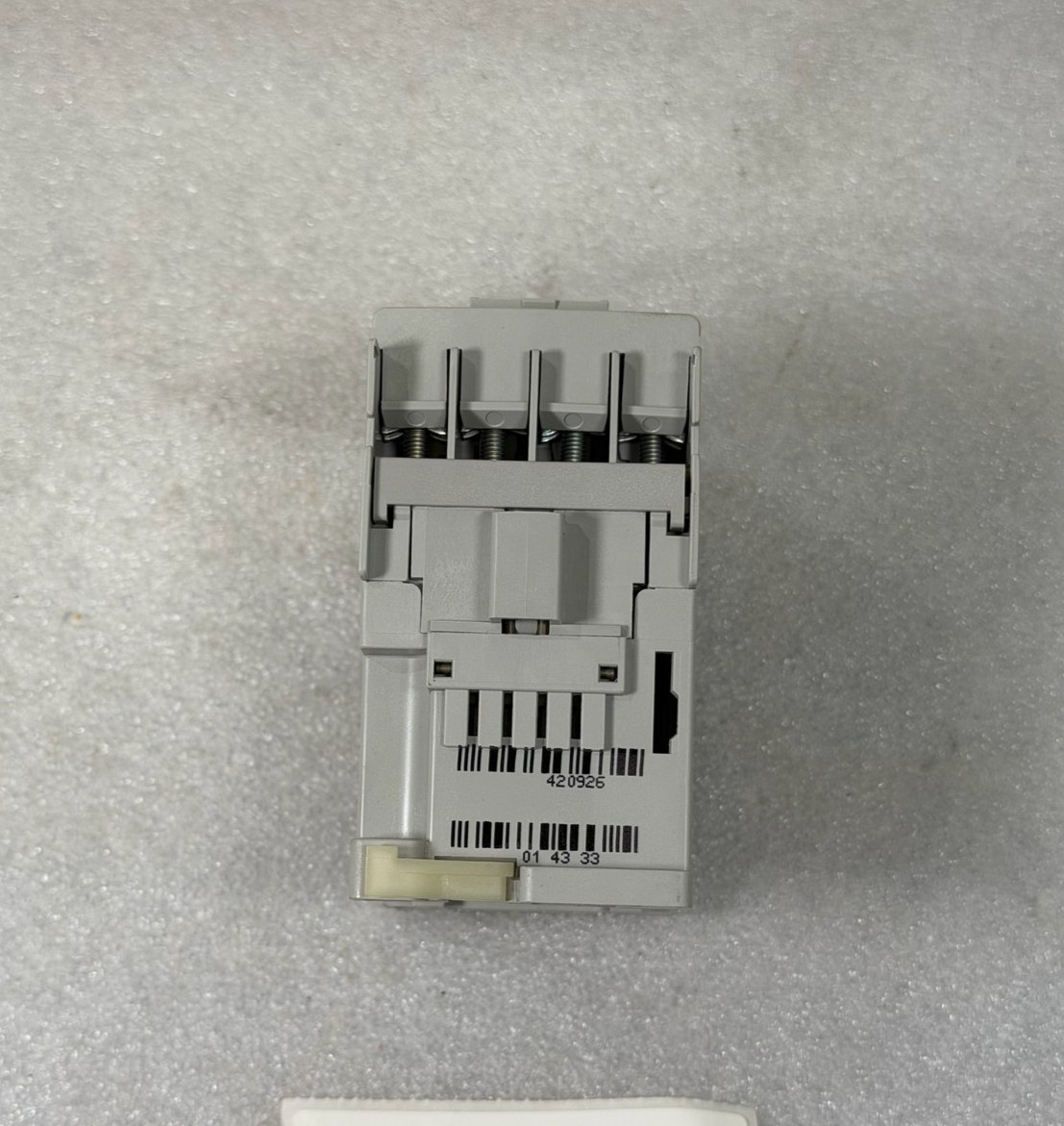 Allen Bradley 700-CF220D Control Relay 2 NO 2 NC 110v/120v