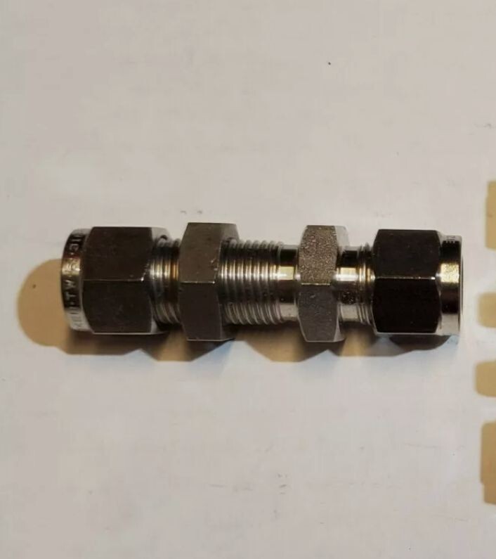 New Parker 6BC6-316 Tube Fitting, Bulkhead Union 3/8″ Tube OD 316 Stainless