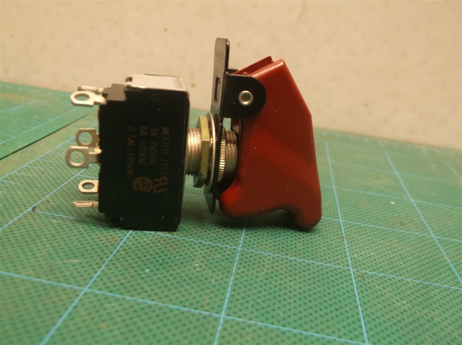 1733 toggle switch with flip up safety cover for. a Doron Precision Systems Dri