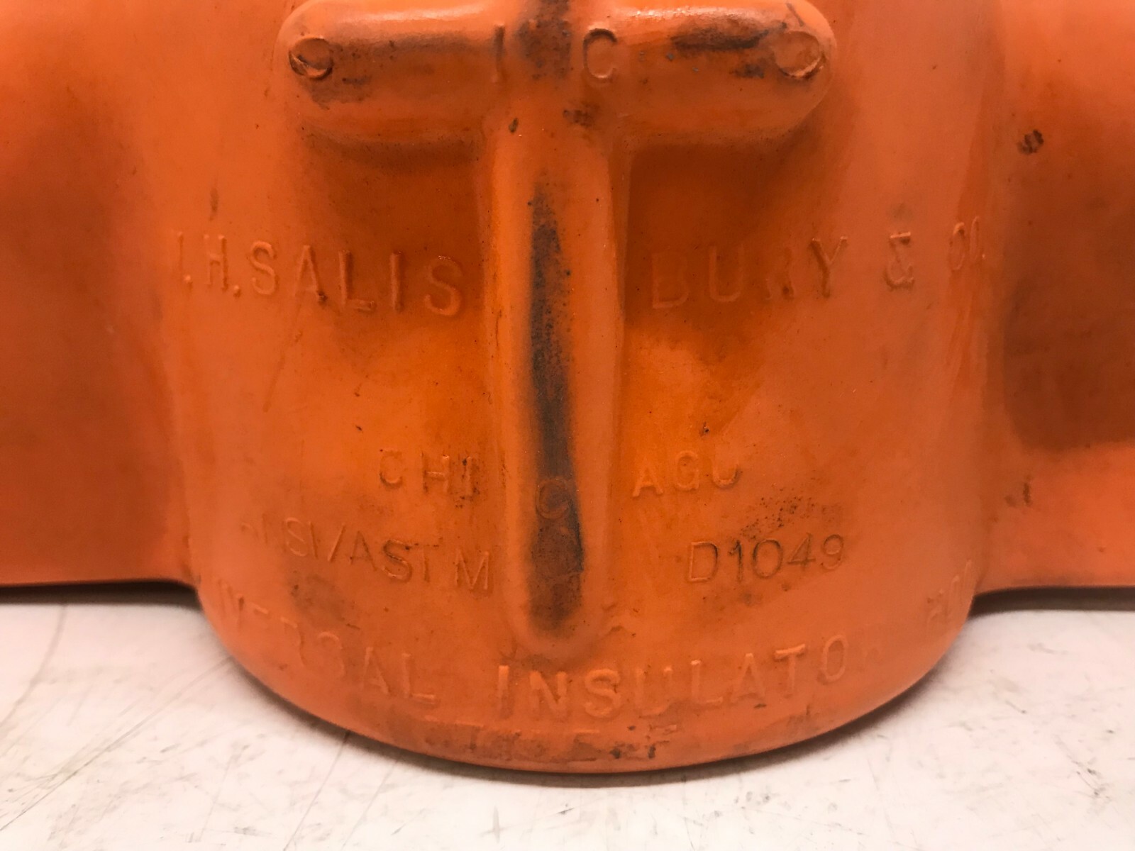 Salisbury Style F Universal Insulator Hood Class 2 Type II BR