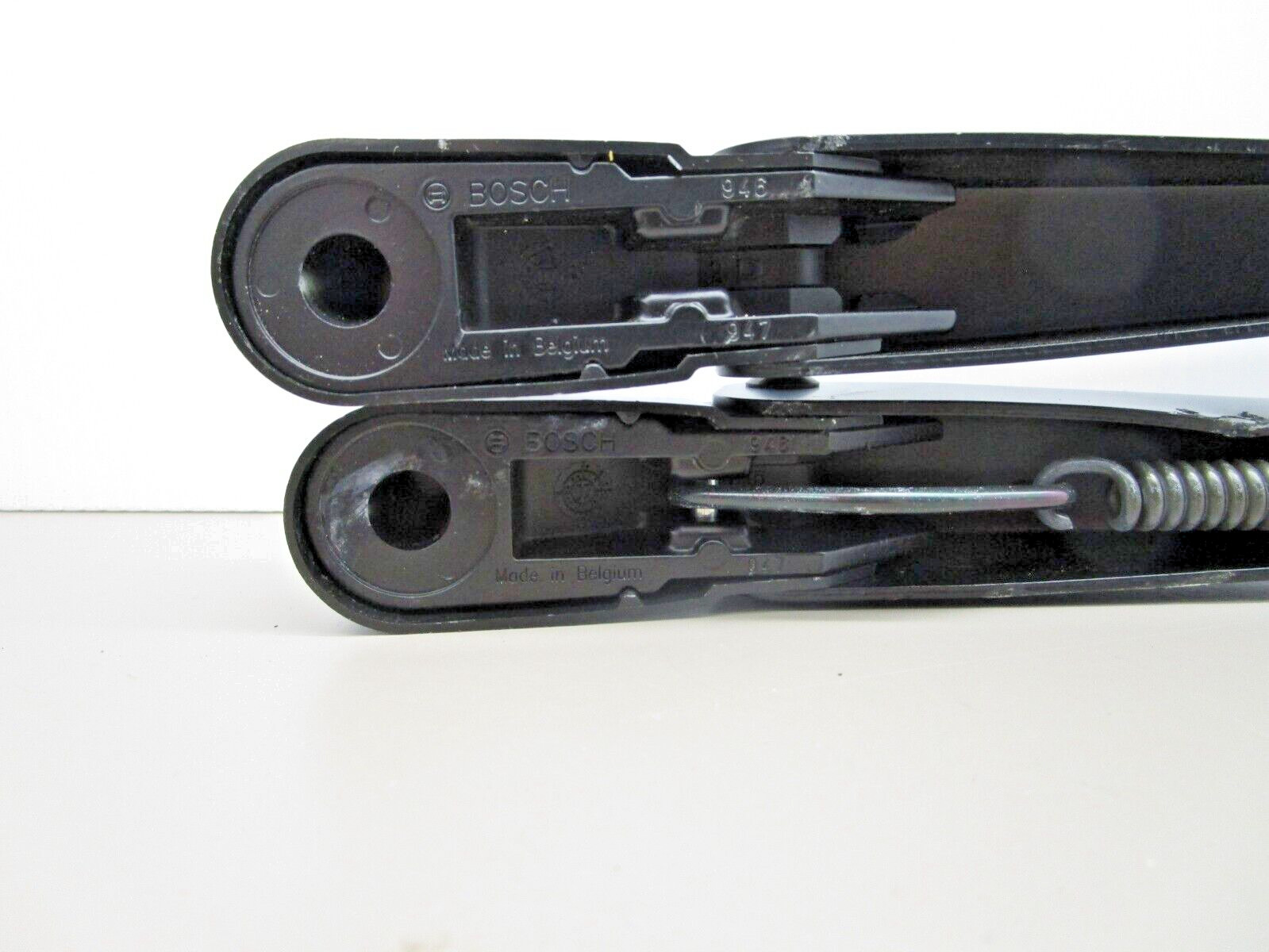 Bosch 3-398-100-098 Pantograph Wiper Arm 28″ Dual Leg Straight 7/16″ Mount 730mm
