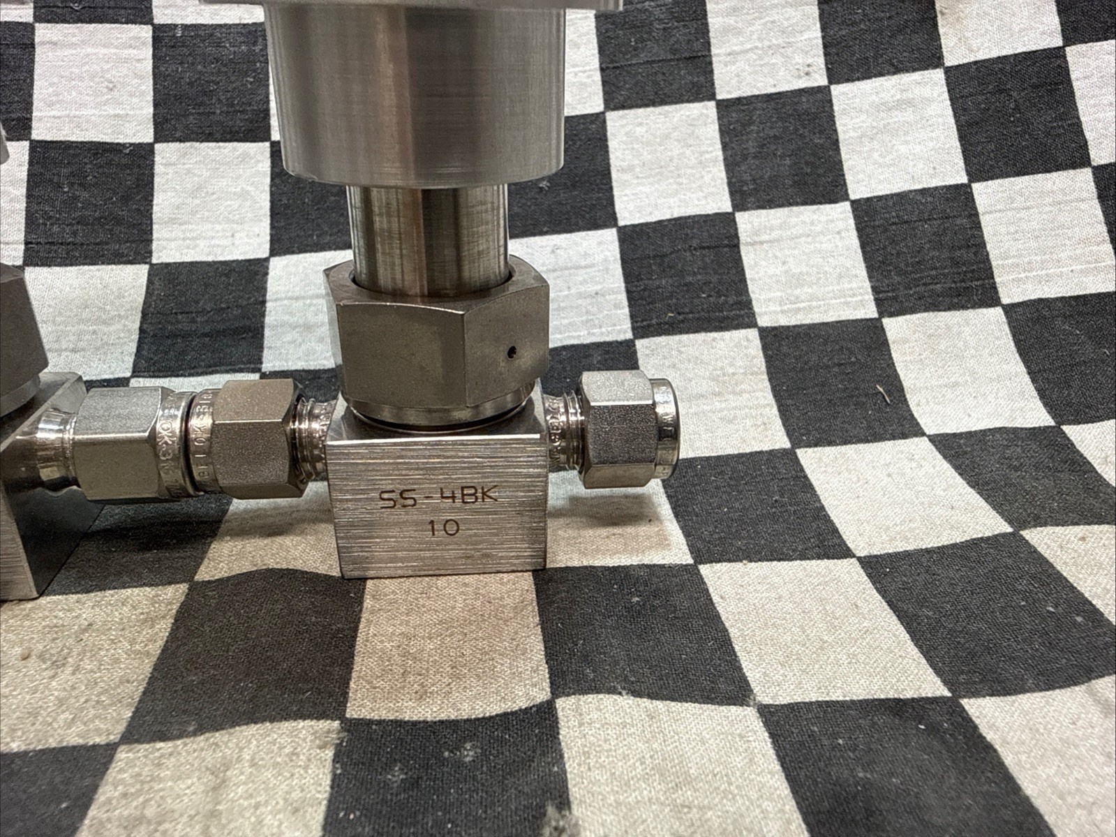 Nupro Bellow Valve 1/4″ Tube, SS-4BK-10, SS4BK10, Shipsameday #ZE21