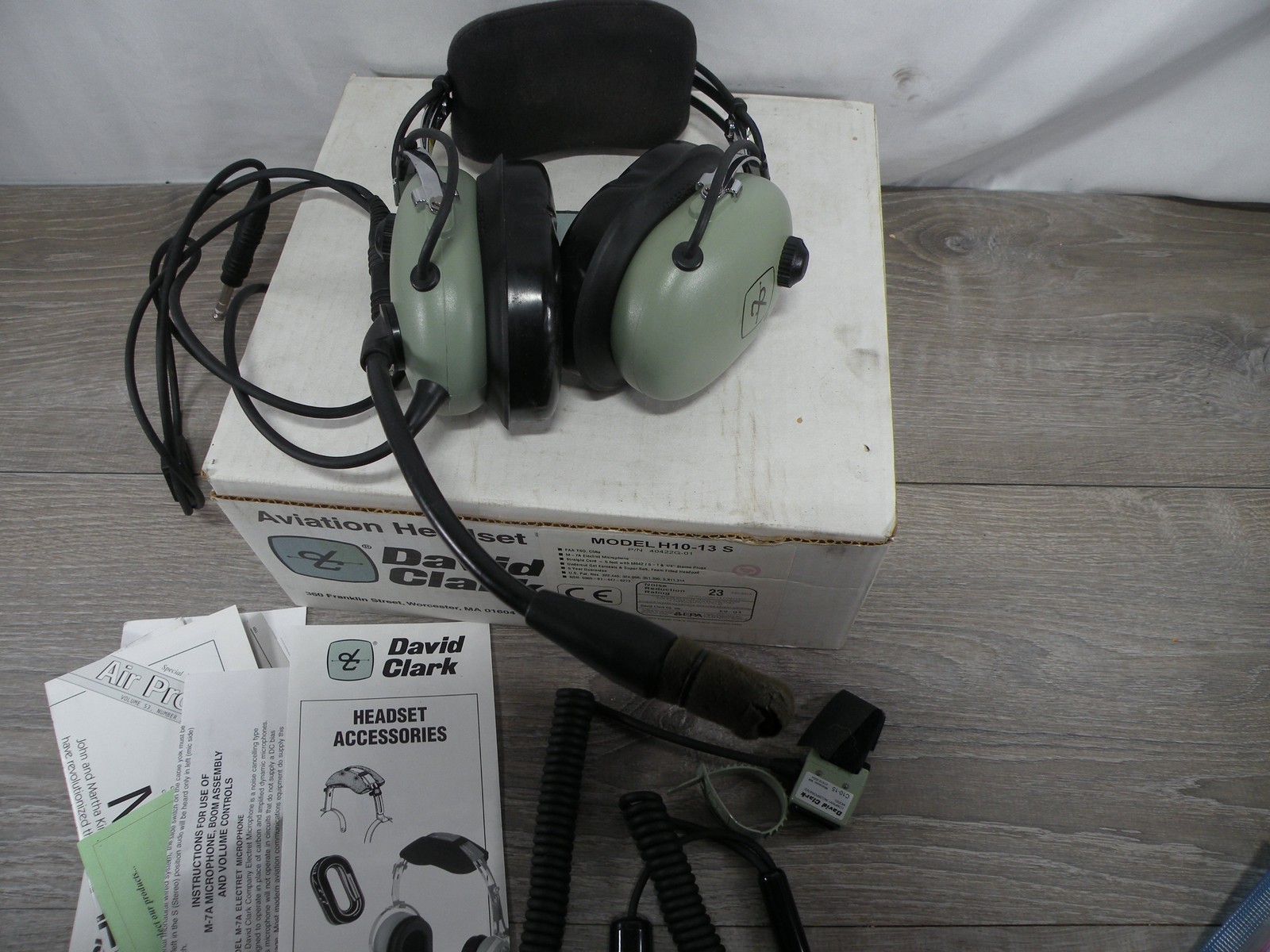 David Clark H10-13 S Aviation Headset P/N 40422G-01 Pilot Headset w/ Box
