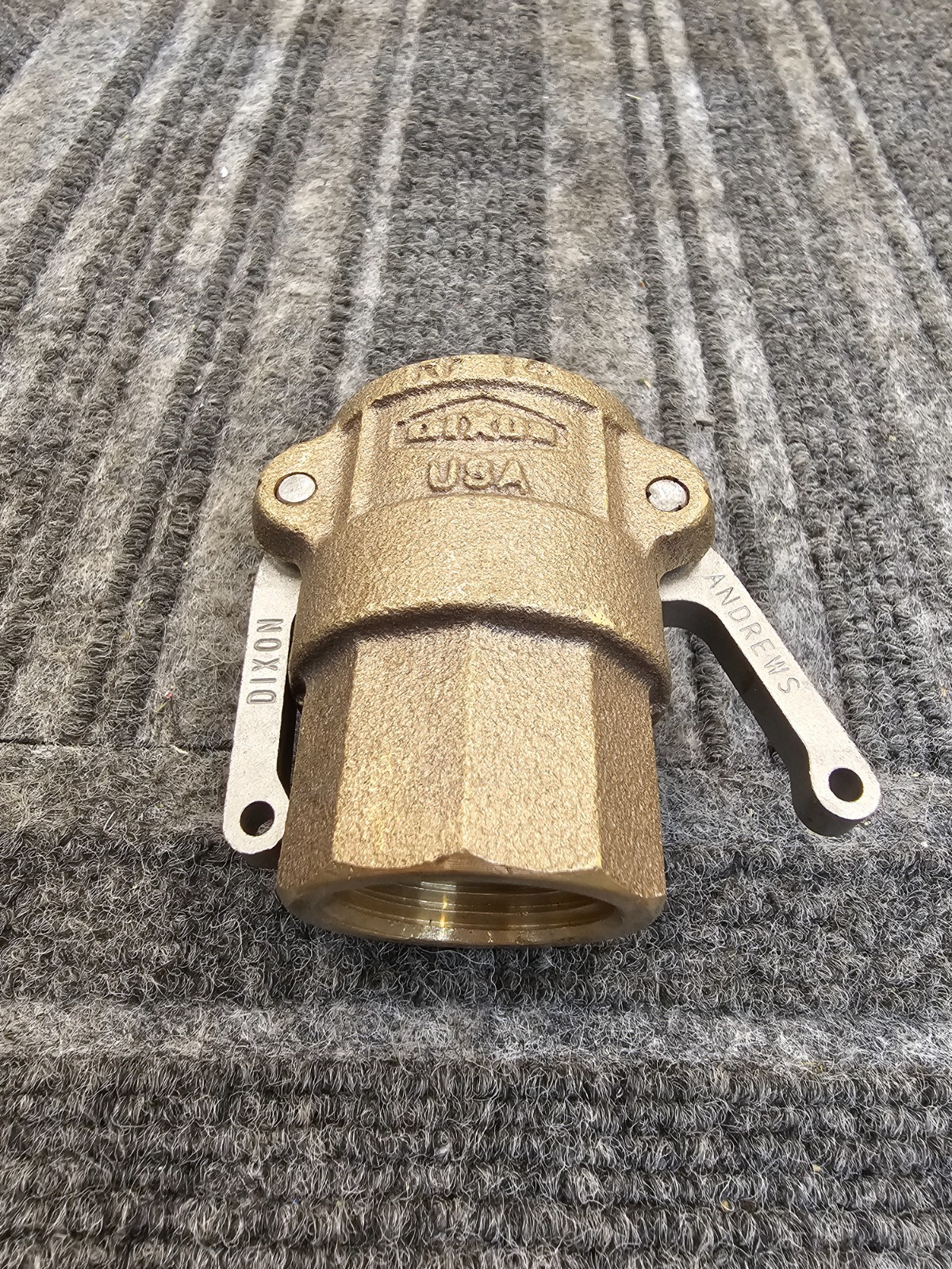 Dixon 100-D-BR: 1″ Cam & Groove Type D Coupler x Female NPT